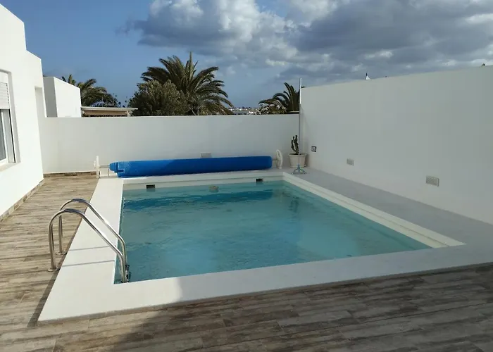 بيت للعطل Casa Frontera -private Pool-
